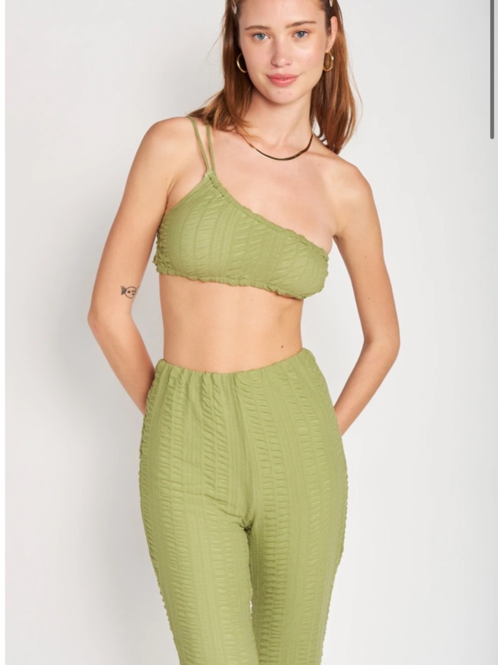 Olive Green Textured High-Waist Wide Leg Pants - Women - Picture 3 of 5